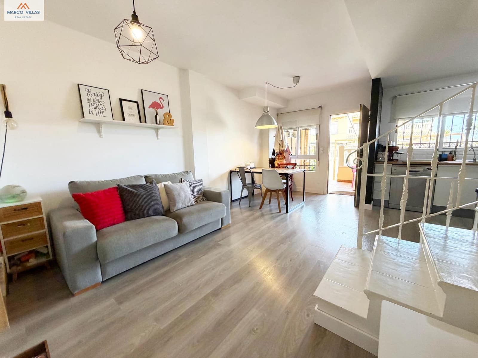 2 soverom Bungalow til salgs i Guardamar del Segura med svømmebasseng - € 280 000 (Ref: 9726640)