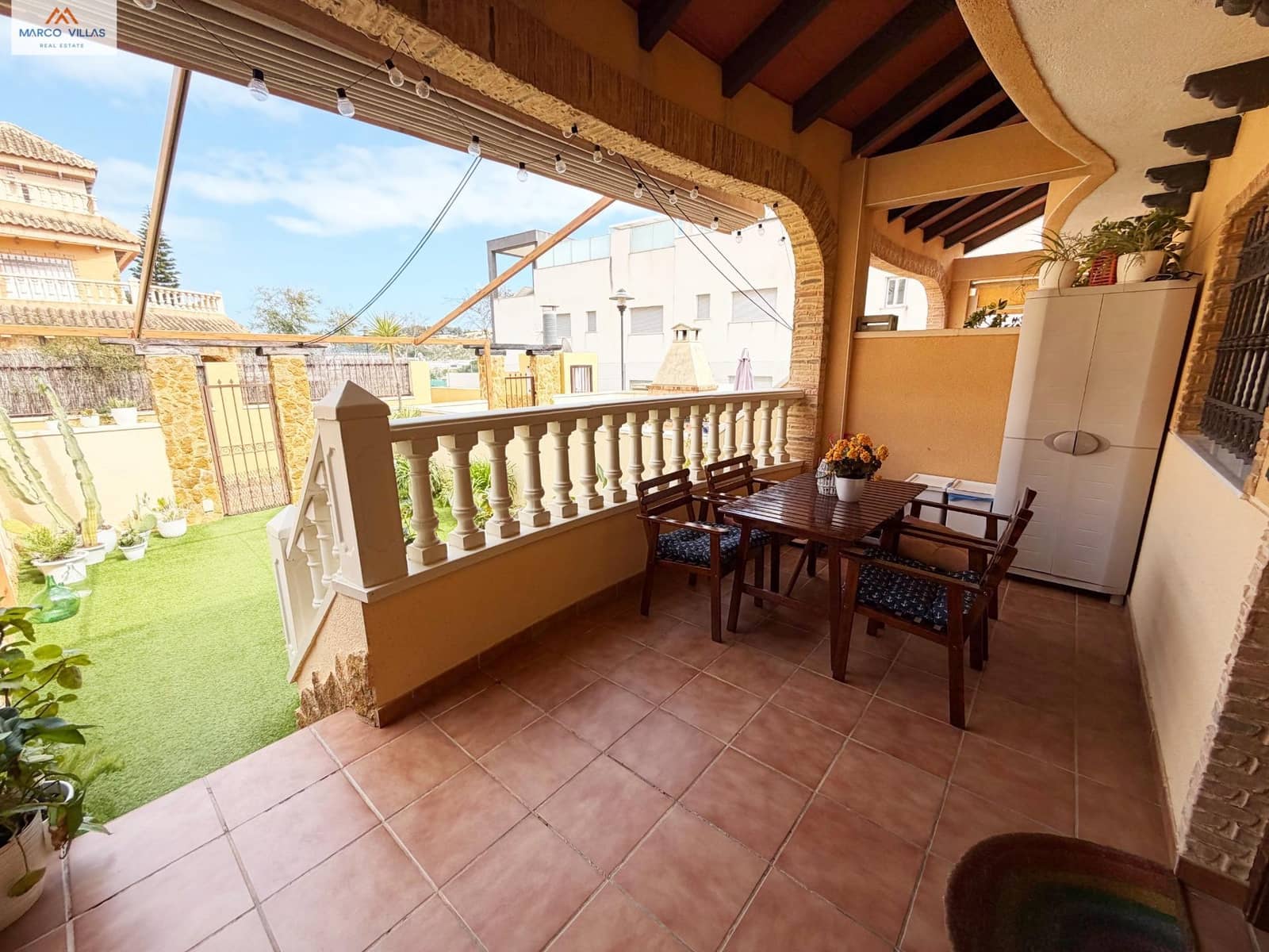 2 soverom Bungalow til salgs i Guardamar del Segura med svømmebasseng - € 280 000 (Ref: 9726640)