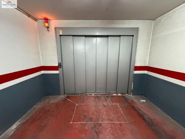 Garage till salu i Guardamar del Segura - 15 000 € (Ref: 9752025)