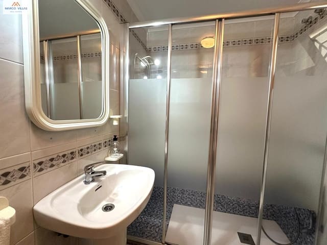 1 bedroom Apartment for sale in Torrevieja with pool - € 155,000 (Ref: 9752026)