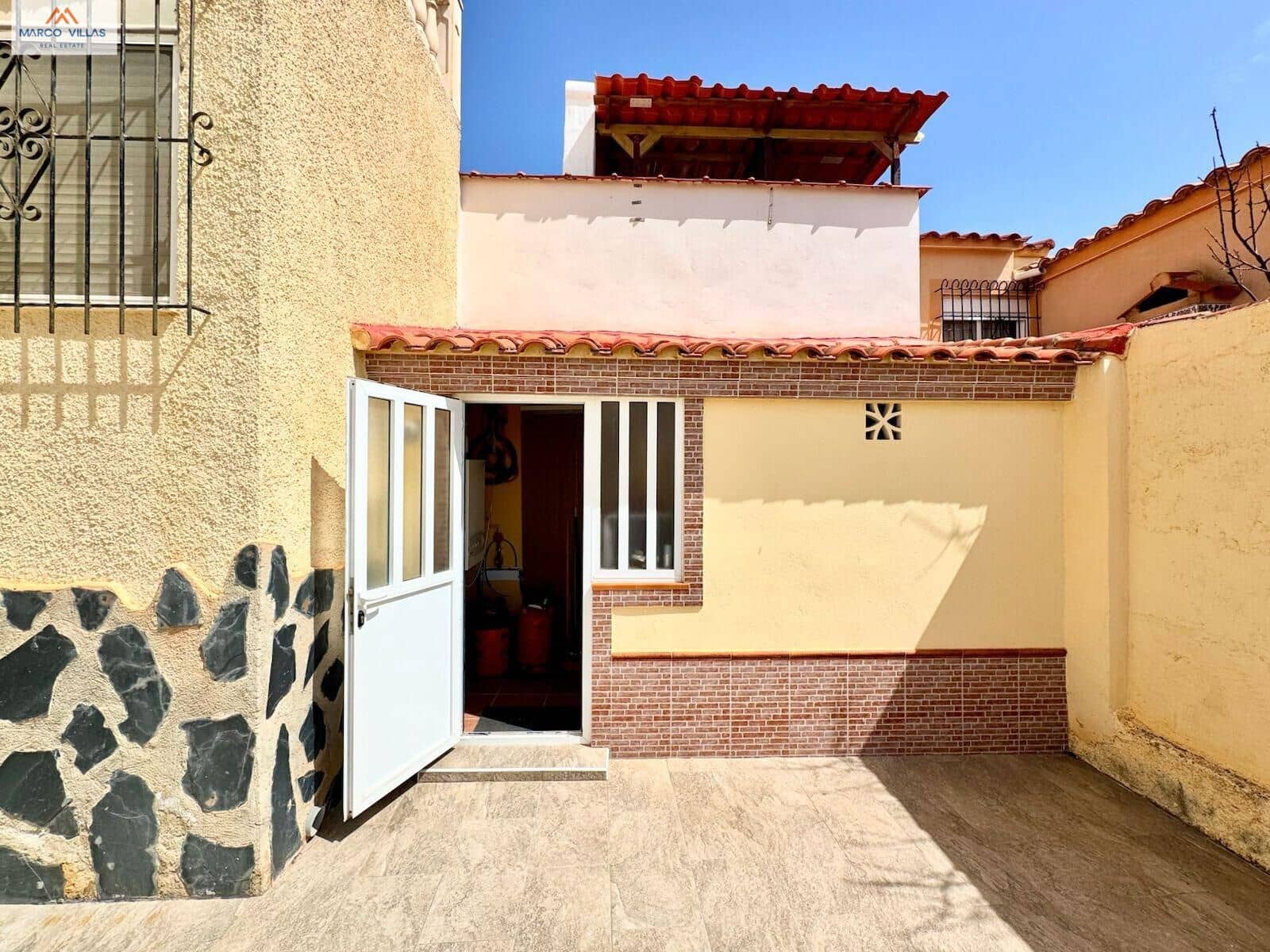 4 soverom Villa til salgs i San Fulgencio med garasje - € 210 000 (Ref: 9755671)