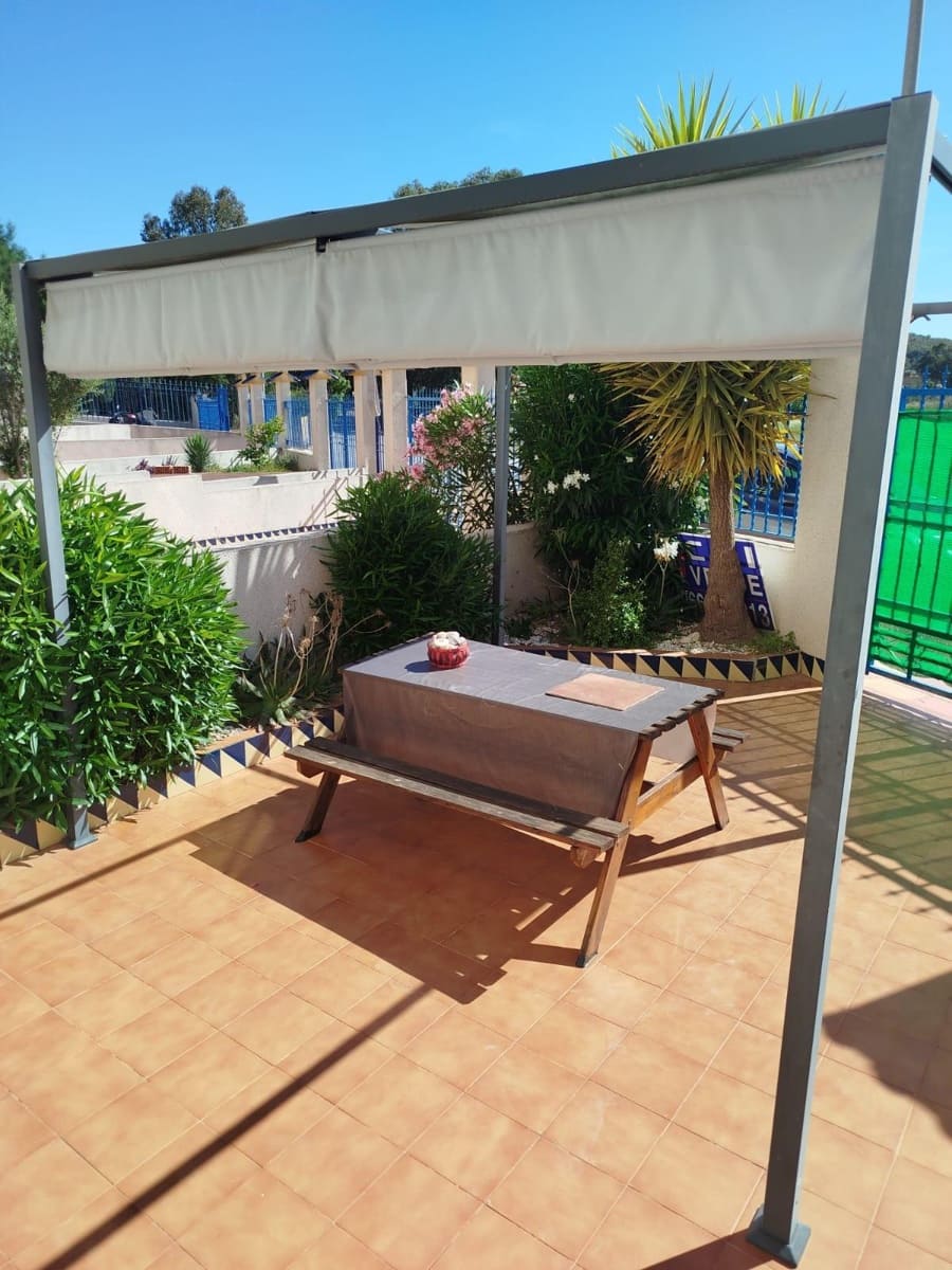 2 makuuhuone Bungalow myytävänä paikassa Guardamar del Segura mukana uima-altaan - 159 000 € (Ref: 9755672)