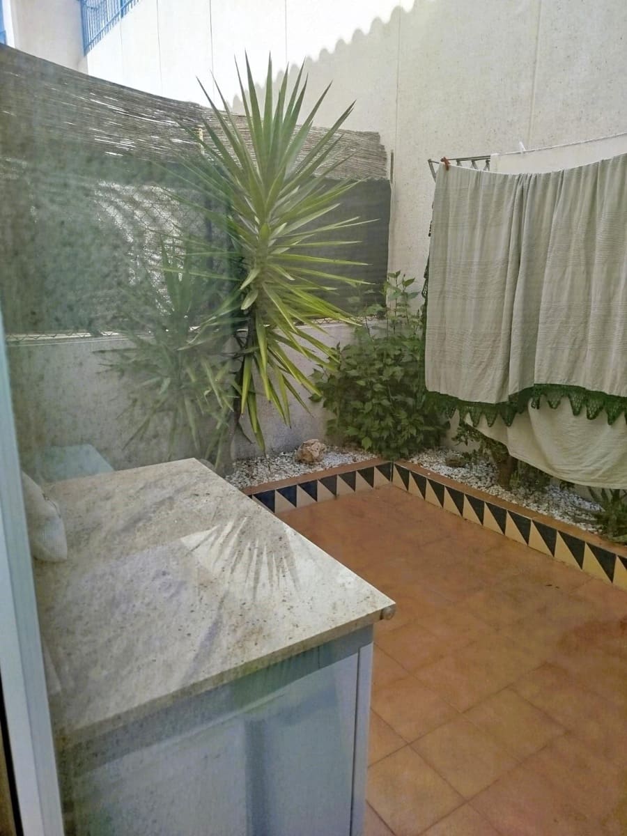 2 makuuhuone Bungalow myytävänä paikassa Guardamar del Segura mukana uima-altaan - 159 000 € (Ref: 9755672)