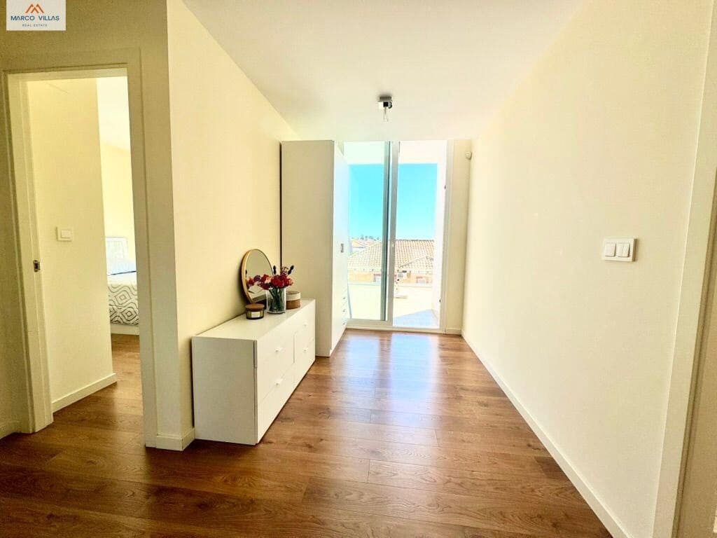 7 soverom Villa til salgs i San Fulgencio med svømmebasseng garasje - € 699 000 (Ref: 9778125)