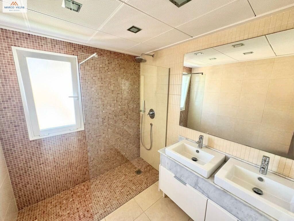 7 soverom Villa til salgs i San Fulgencio med svømmebasseng garasje - € 699 000 (Ref: 9778125)