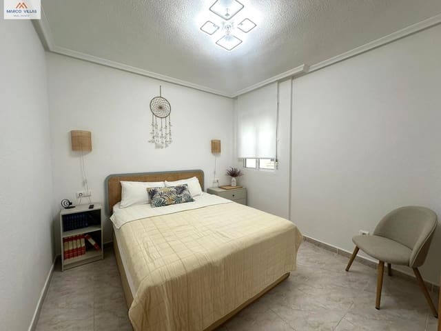 Apartamento de 2 habitaciones en Torrevieja en venta - 199.000 € (Ref: 9791048)