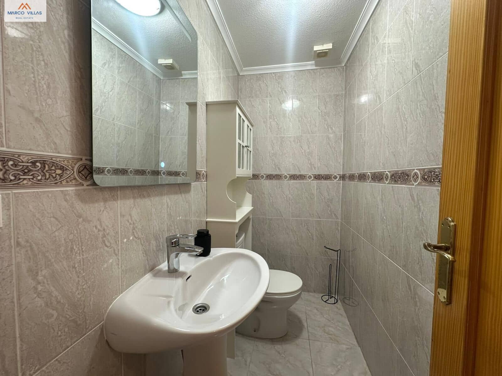 Apartamento de 2 habitaciones en Torrevieja en venta - 199.000 € (Ref: 9791048)