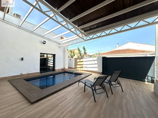 Chalet de 4 habitaciones en Torre de la Horadada, Pilar de la Horadada en venta - 595.000 € (Ref: 9794624)
