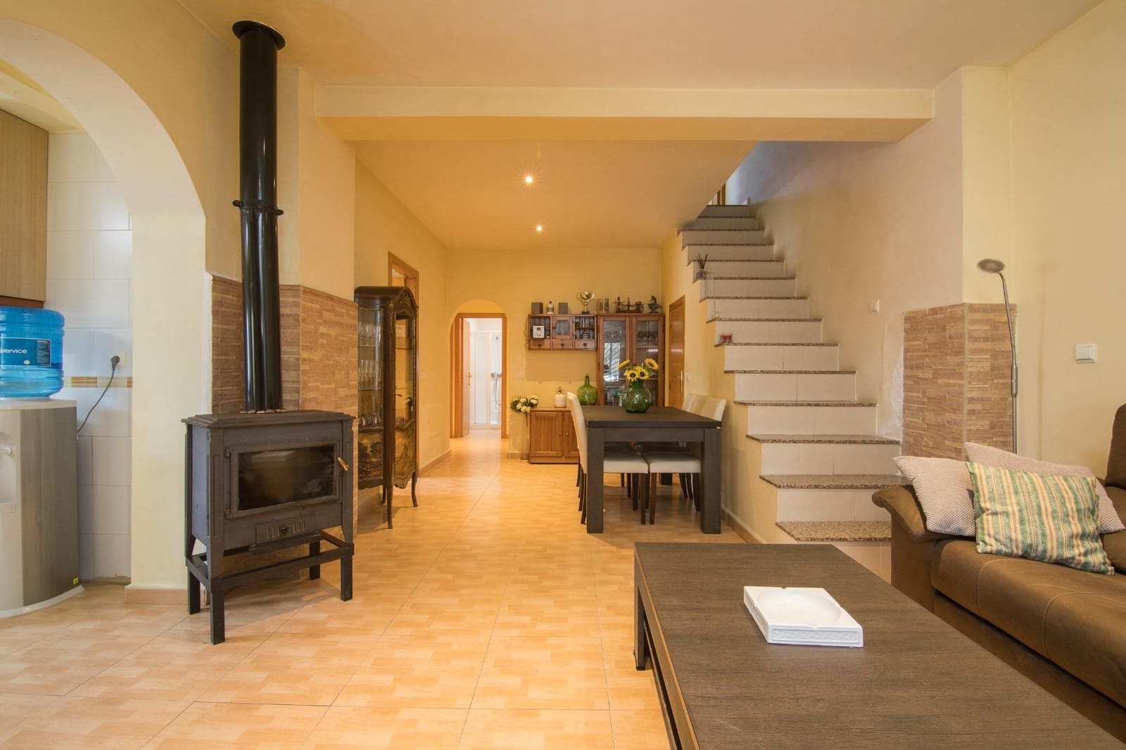 4 soveværelse Villa til salg i Algoda med swimmingpool - € 329.000 (Ref: 9797079)