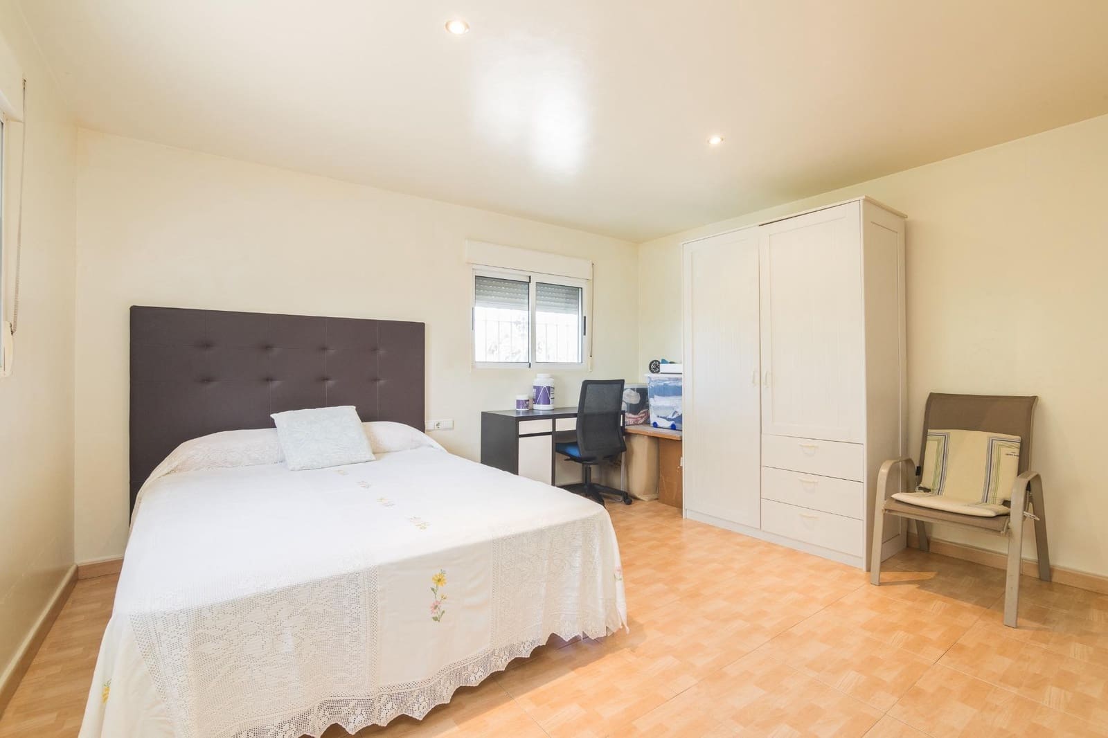 4 soveværelse Villa til salg i Algoda med swimmingpool - € 329.000 (Ref: 9797079)