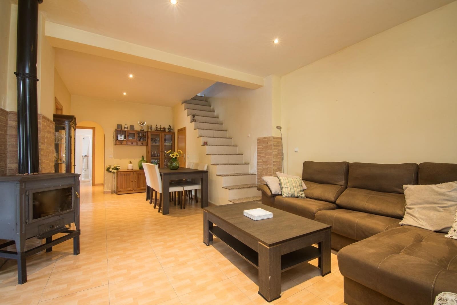 4 soveværelse Villa til salg i Algoda med swimmingpool - € 329.000 (Ref: 9797079)