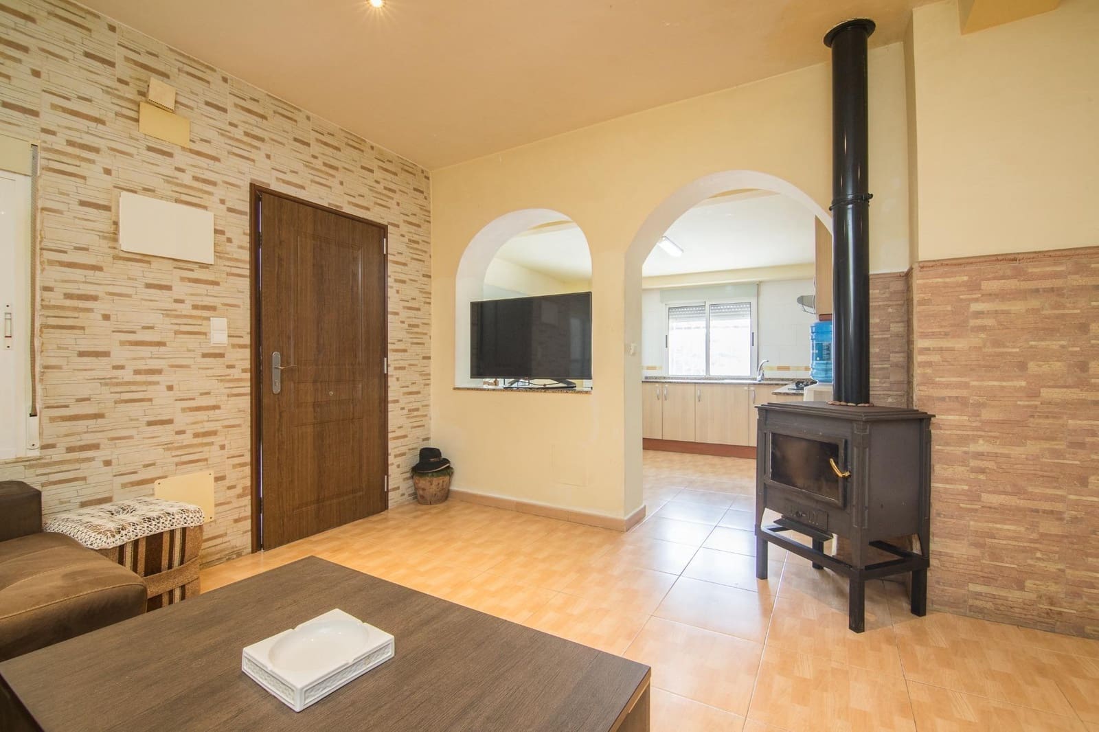 4 soveværelse Villa til salg i Algoda med swimmingpool - € 329.000 (Ref: 9797079)