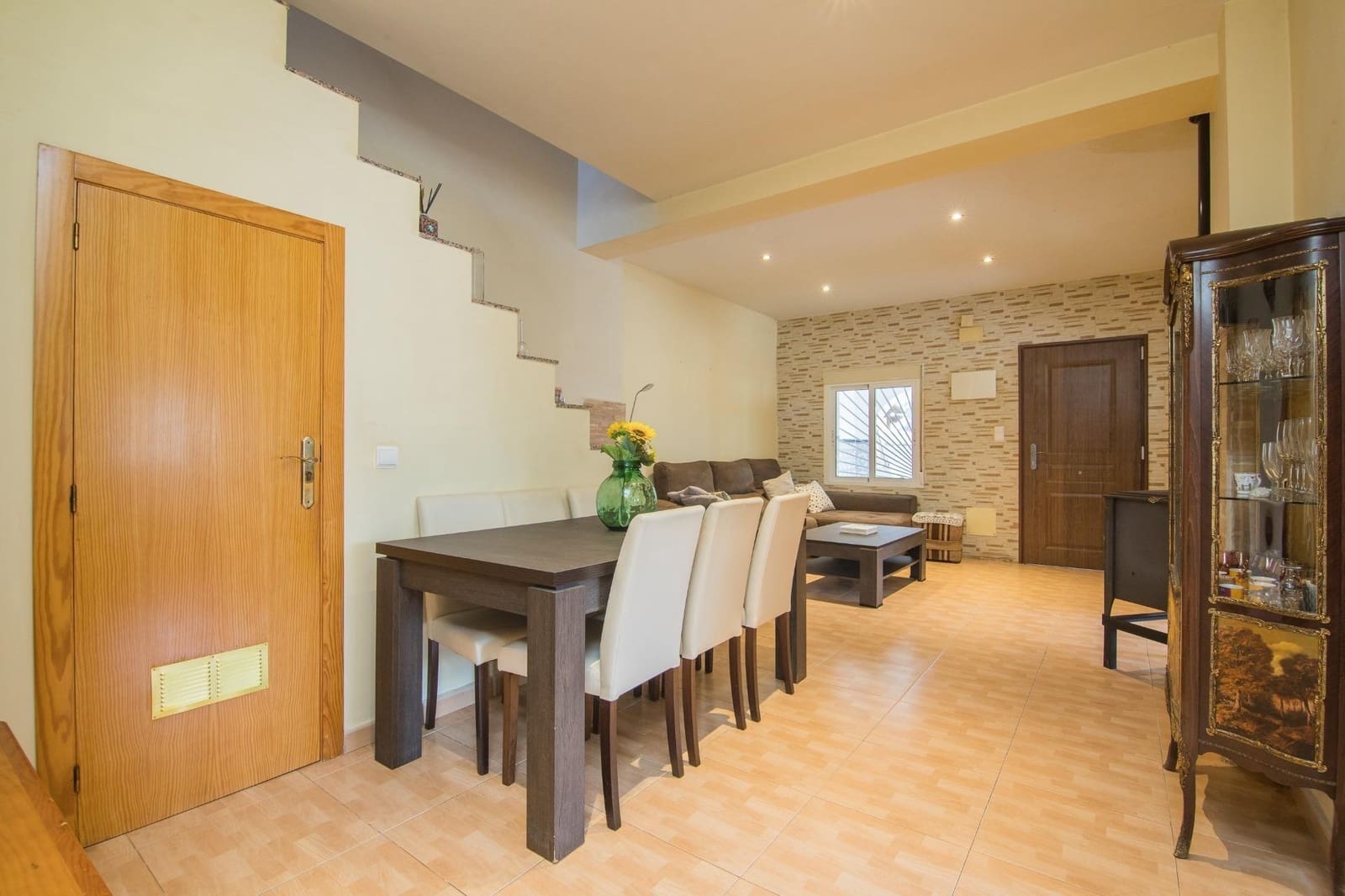 4 soveværelse Villa til salg i Algoda med swimmingpool - € 329.000 (Ref: 9797079)