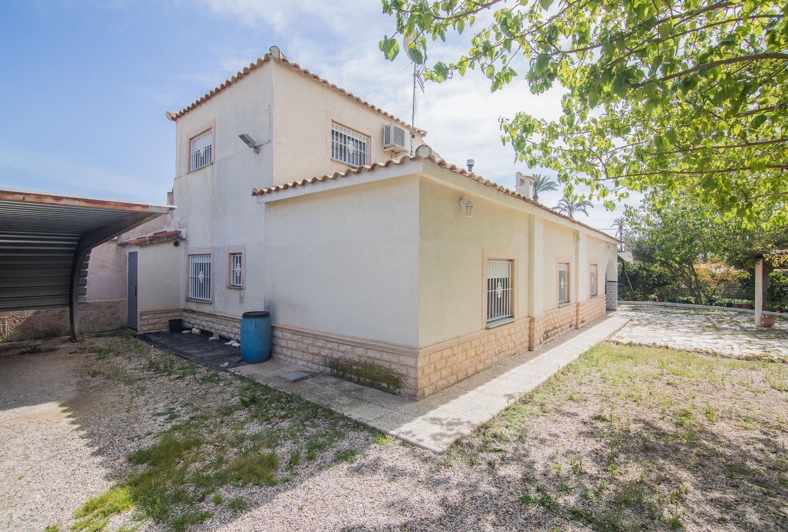 4 soveværelse Villa til salg i Algoda med swimmingpool - € 329.000 (Ref: 9797079)