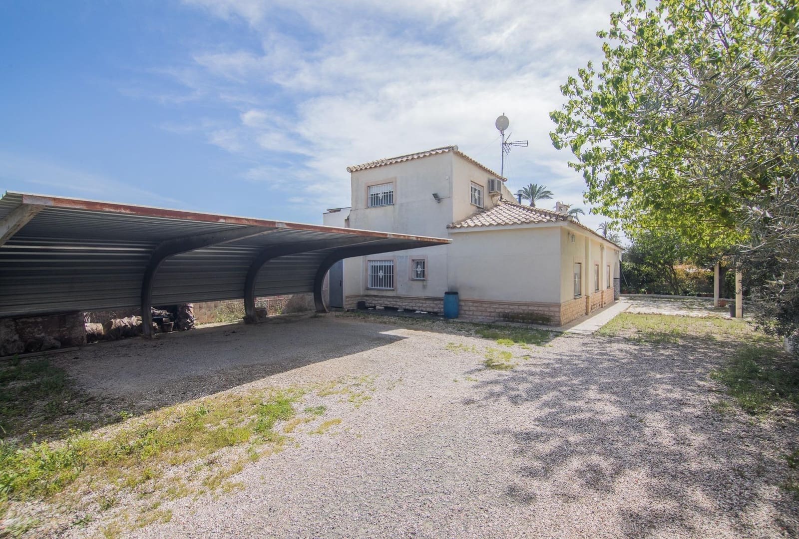 4 soveværelse Villa til salg i Algoda med swimmingpool - € 329.000 (Ref: 9797079)