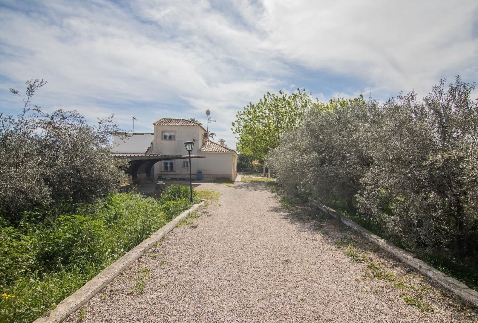 4 soveværelse Villa til salg i Algoda med swimmingpool - € 329.000 (Ref: 9797079)