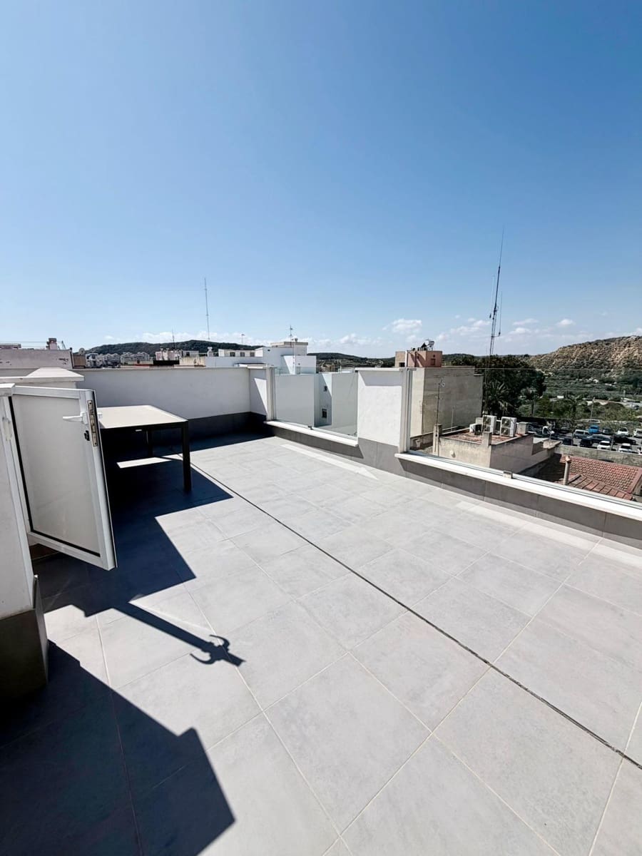 3 sypialnia Penthouse na sprzedaż w Guardamar del Segura - 460 000 € (Ref: 9818208)