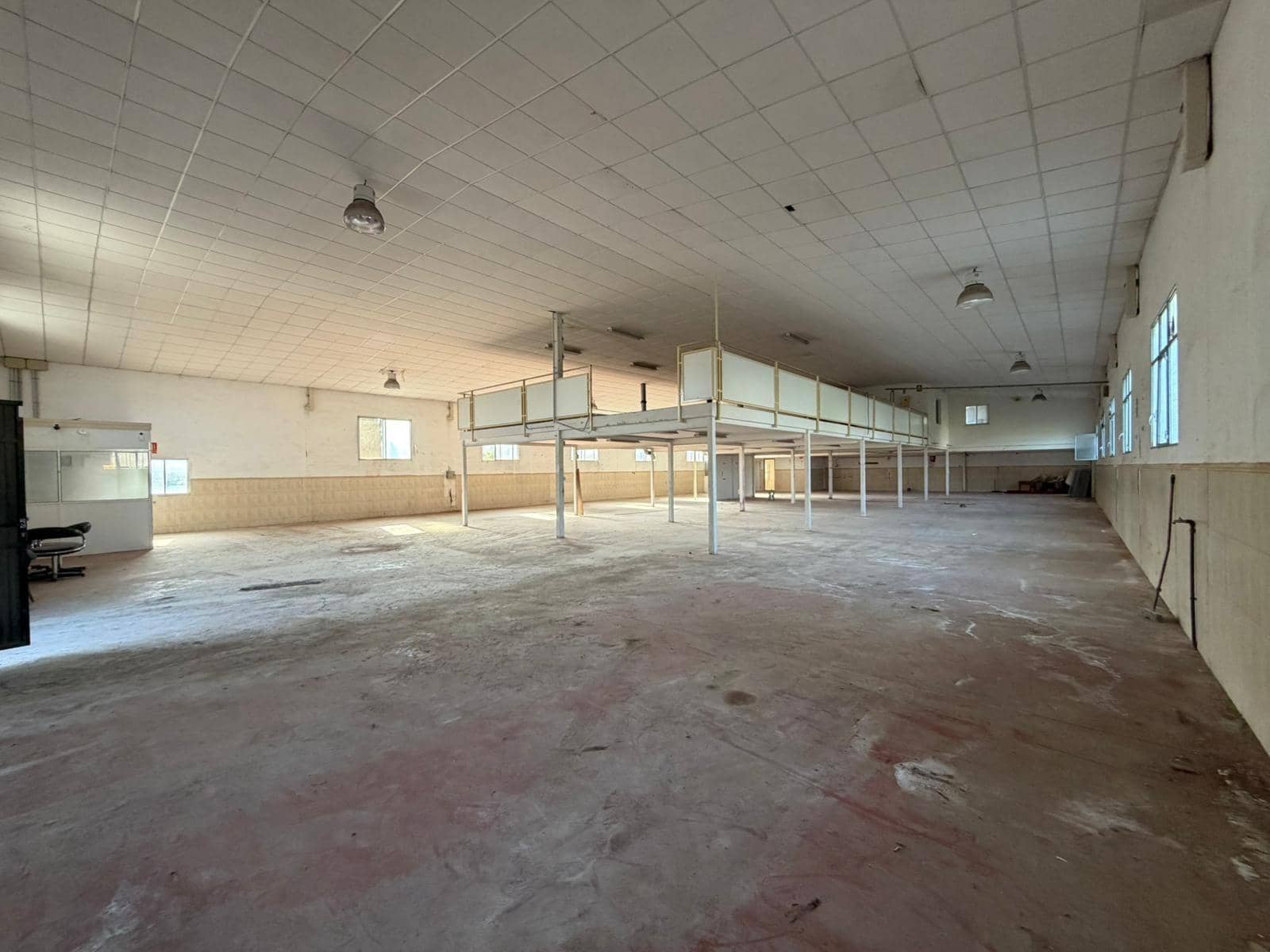 Entreprise à vendre à Santa Pola - 270 000 € (Ref: 9818209)