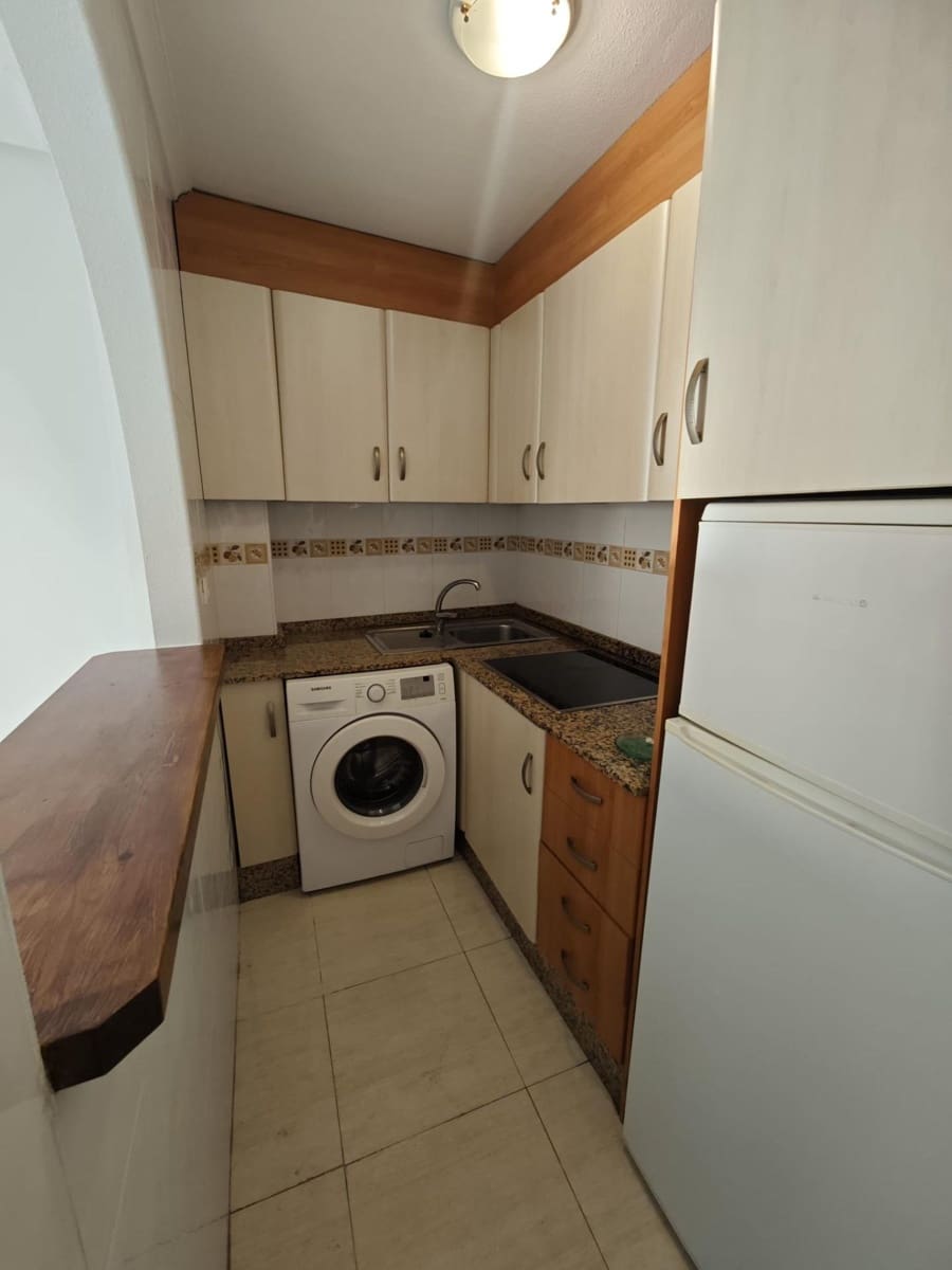 2 bedroom Flat for sale in Torrevieja - € 120,000 (Ref: 9818210)