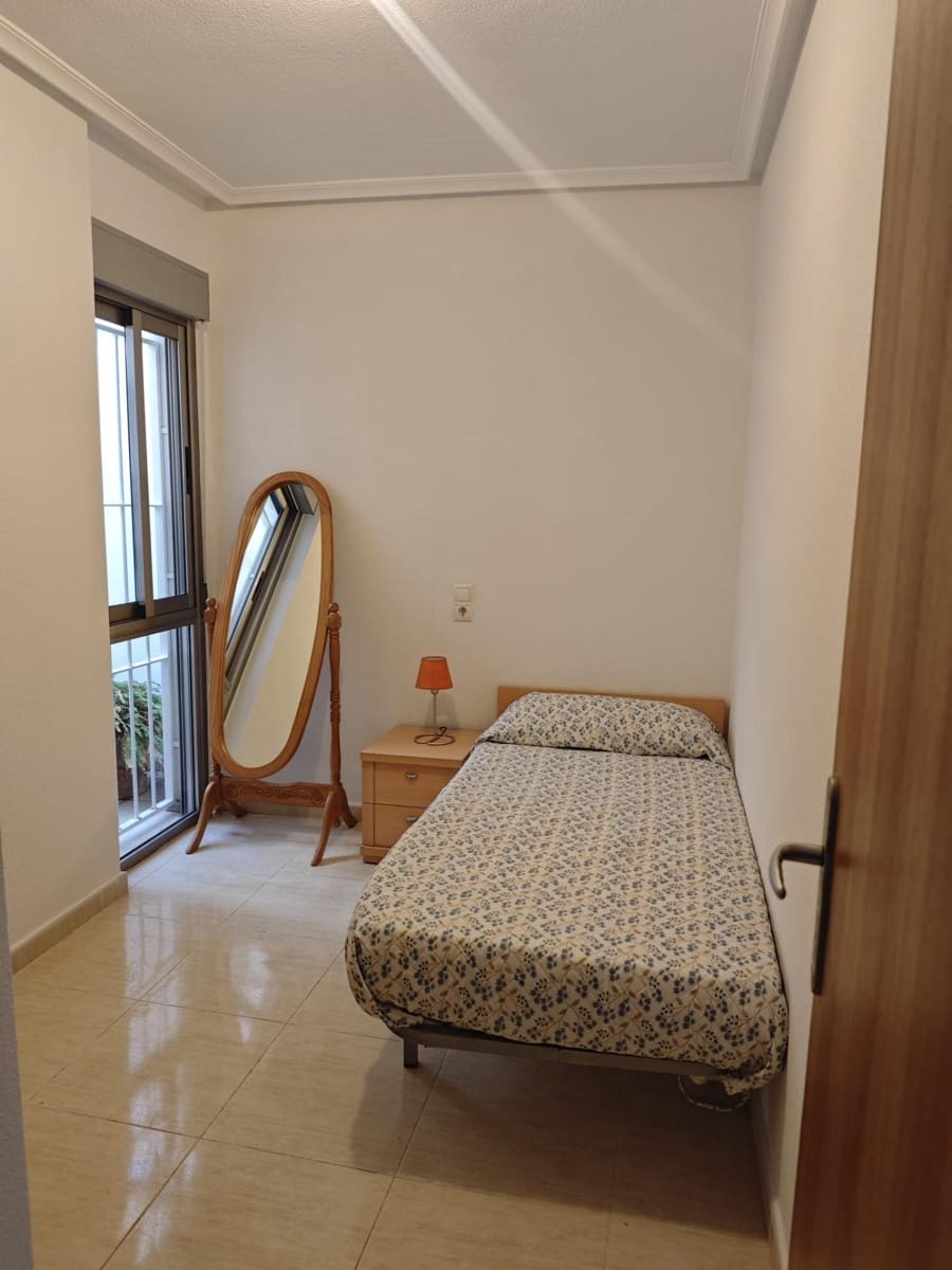 2 bedroom Flat for sale in Torrevieja - € 120,000 (Ref: 9818210)