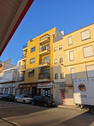 Piso de 2 habitaciones en Puerto Deportivo, Torrevieja en venta - 120.000 € (Ref: 9818210)