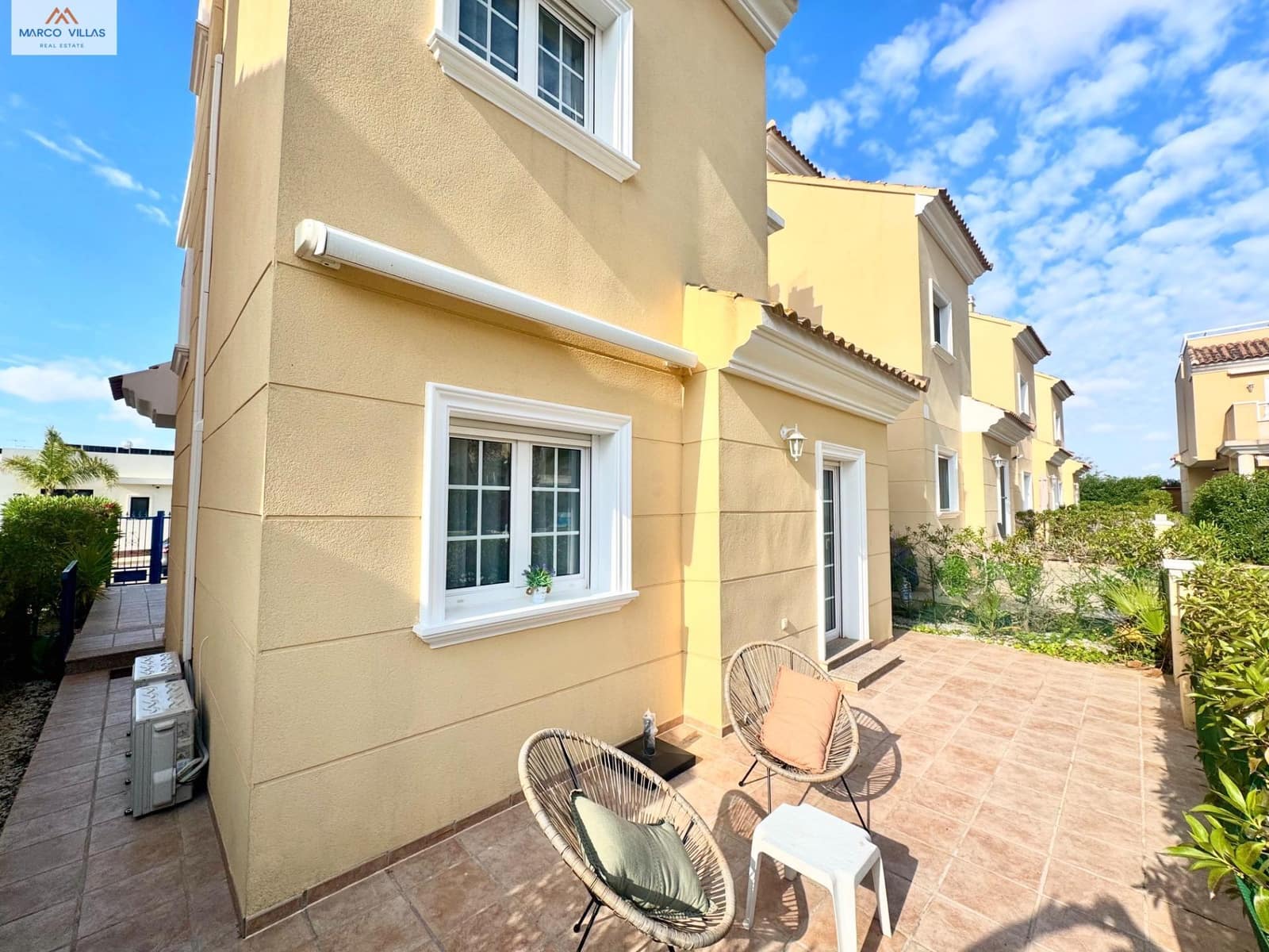 3 bedroom Villa for sale in San Fulgencio with pool garage - € 360,000 (Ref: 9820500)