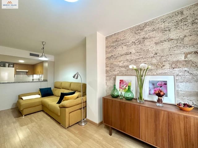 2 bedroom Flat for sale in Torrevieja - € 179,000 (Ref: 9831356)