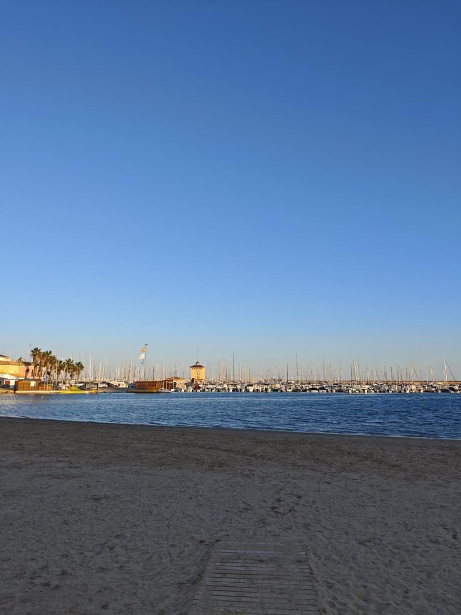 2 soverom Leilighet til salgs i Torrevieja med svømmebasseng - € 125 000 (Ref: 9833659)