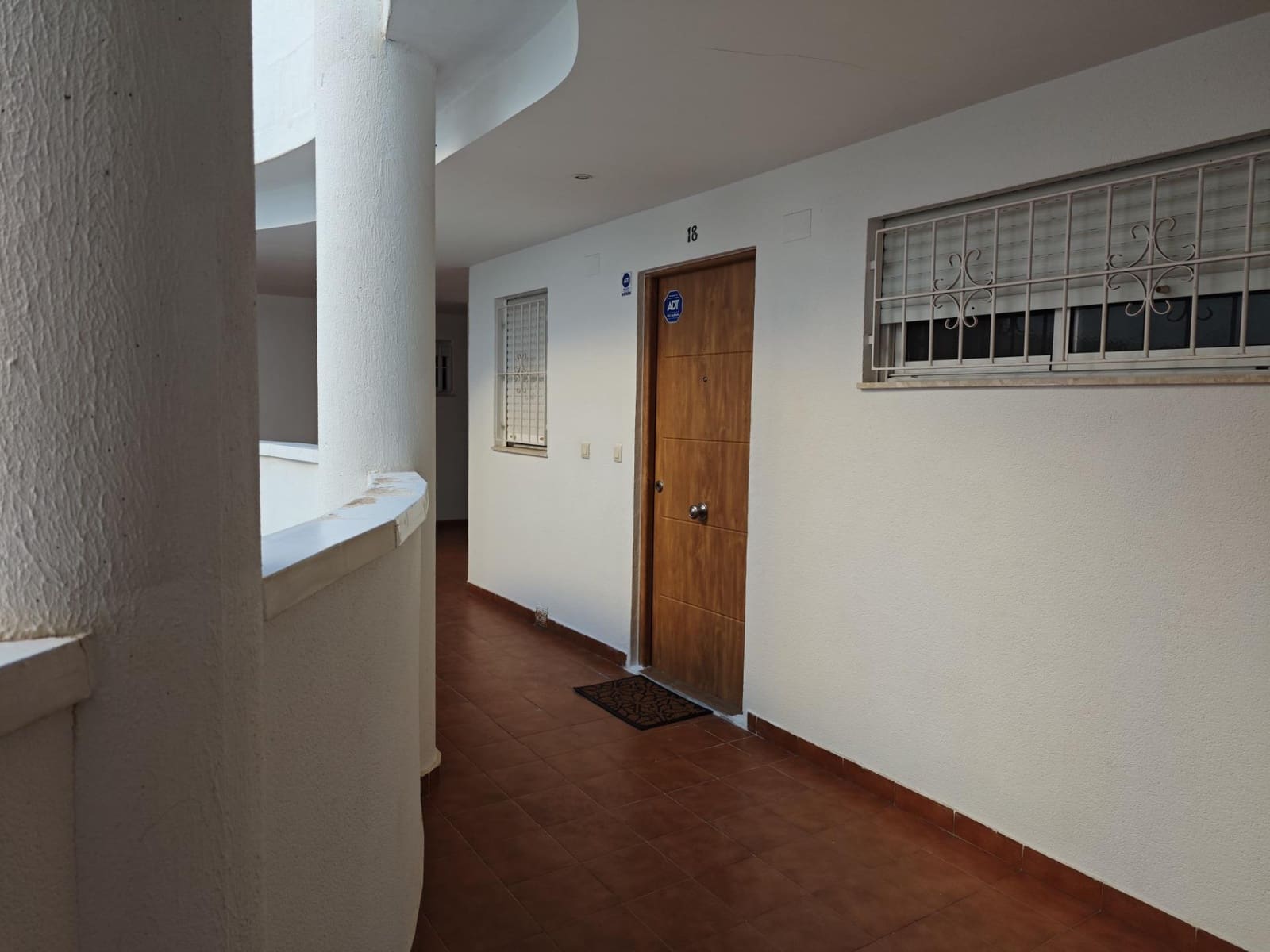 2 soverom Leilighet til salgs i Torrevieja med svømmebasseng - € 125 000 (Ref: 9833659)