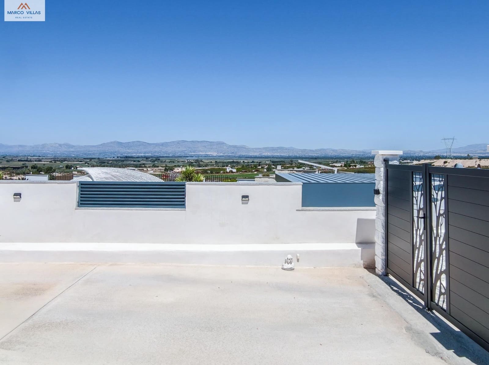 3 bedroom Villa for sale in San Fulgencio with pool garage - € 499,000 (Ref: 9855450)
