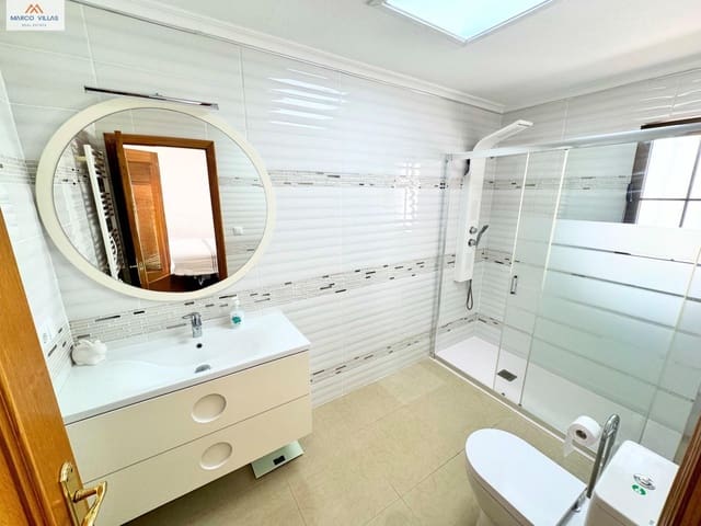 Chalet de 3 habitaciones en San Fulgencio en venta con piscina - 388.000 € (Ref: 9867017)