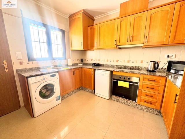 Chalet de 3 habitaciones en San Fulgencio en venta con piscina - 388.000 € (Ref: 9867017)