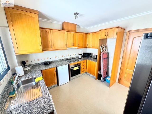 Chalet de 3 habitaciones en San Fulgencio en venta con piscina - 388.000 € (Ref: 9867017)