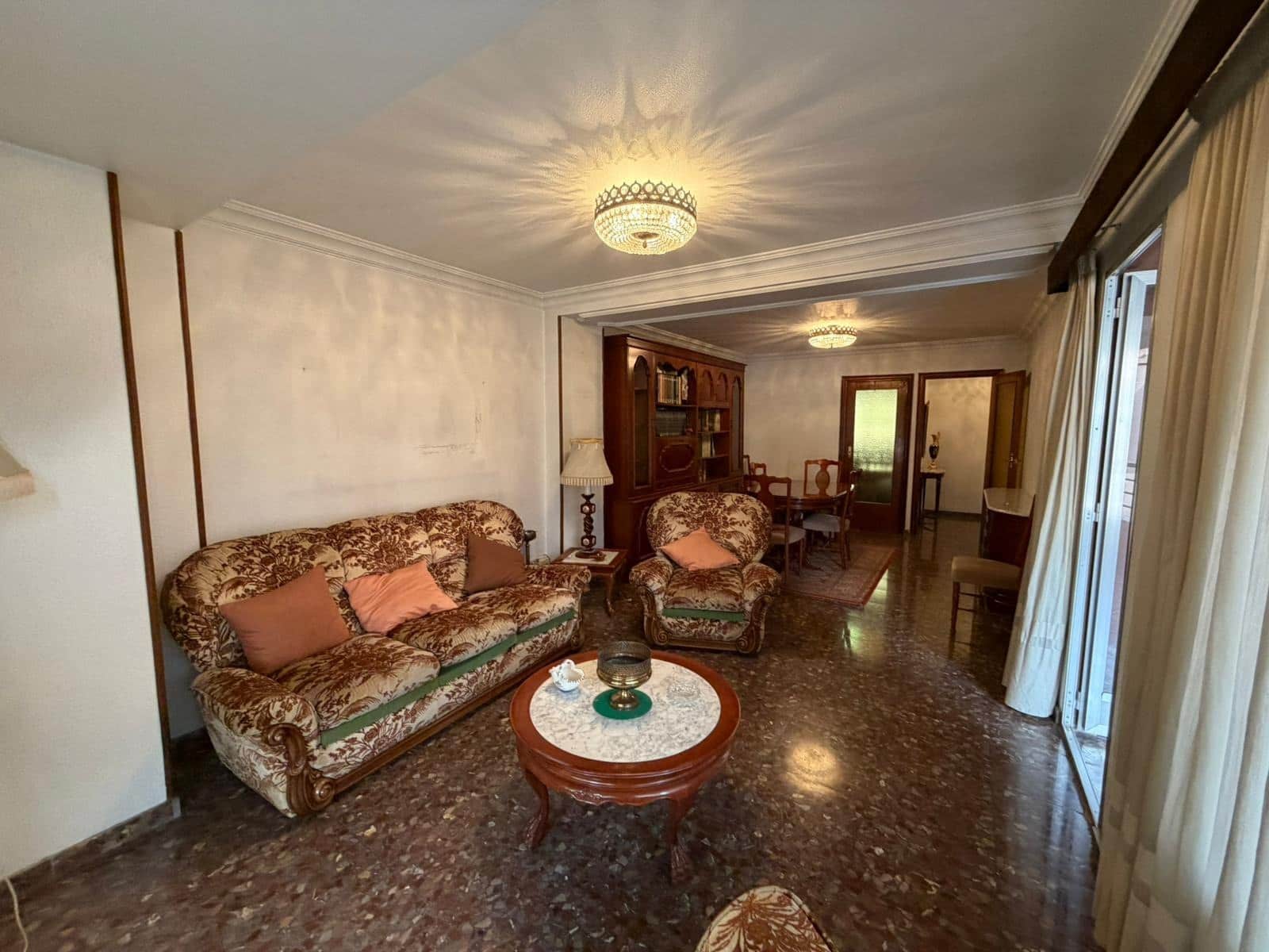 4 quarto Apartamento para venda em Elche / Elx - 198 000 € (Ref: 9878846)