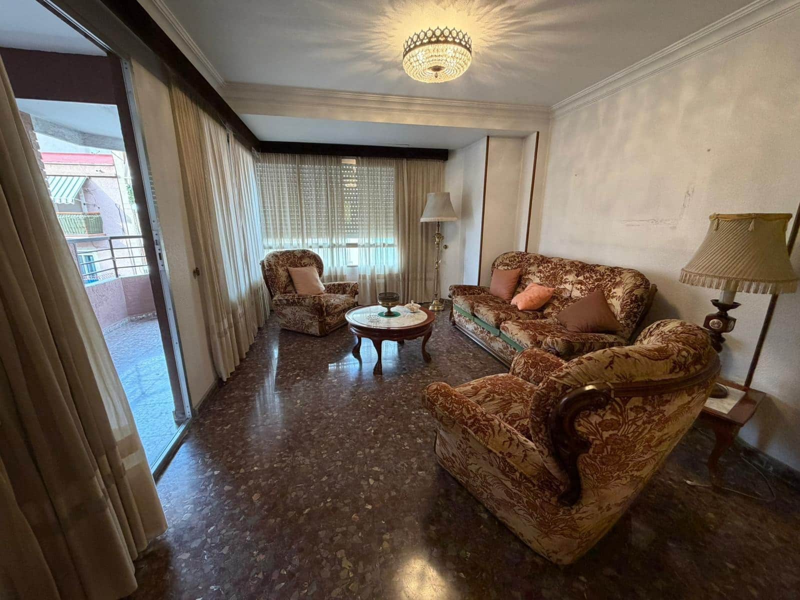 4 quarto Apartamento para venda em Elche / Elx - 198 000 € (Ref: 9878846)
