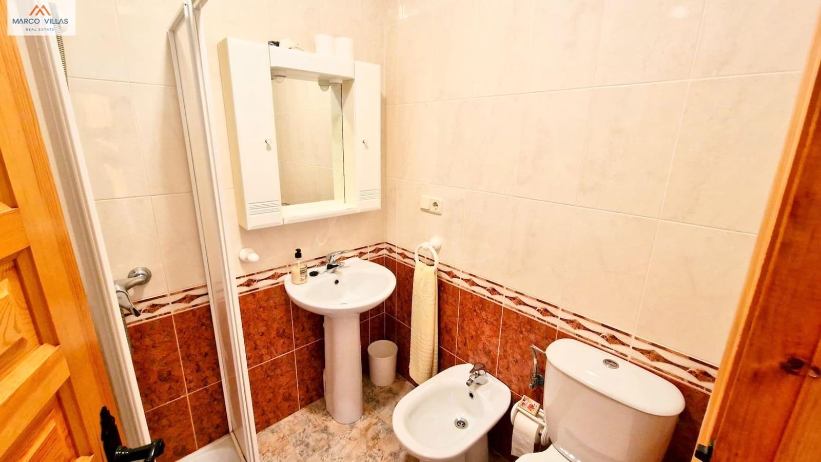 4 slaapkamer Rijtjeshuis te koop in San Fulgencio - € 150.000 (Ref: 9936403)