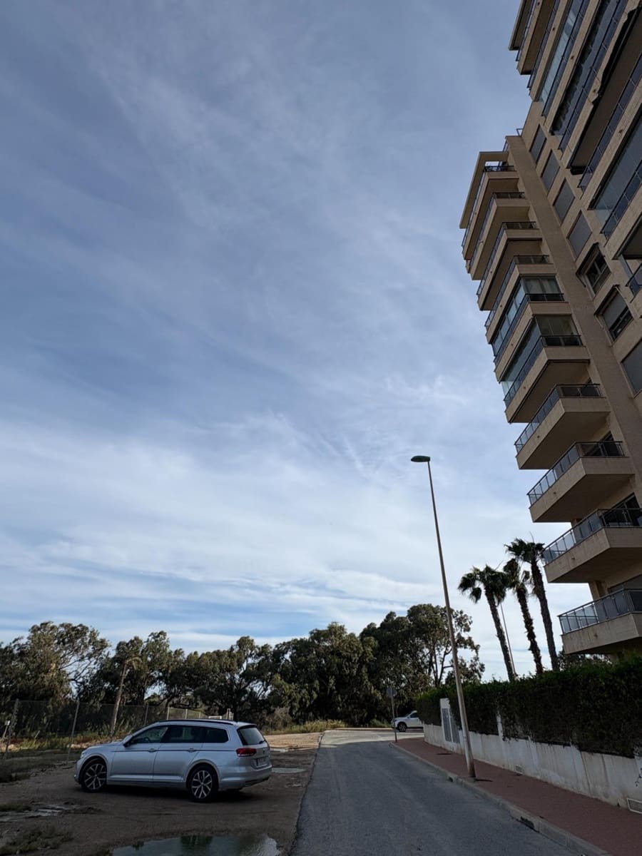 Piso de 3 habitaciones en Guardamar del Segura en venta con piscina garaje - 350.000 € (Ref: 9962698)