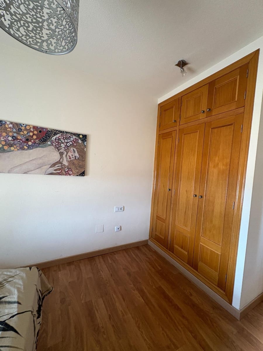 Piso de 3 habitaciones en Guardamar del Segura en venta con piscina garaje - 350.000 € (Ref: 9962698)