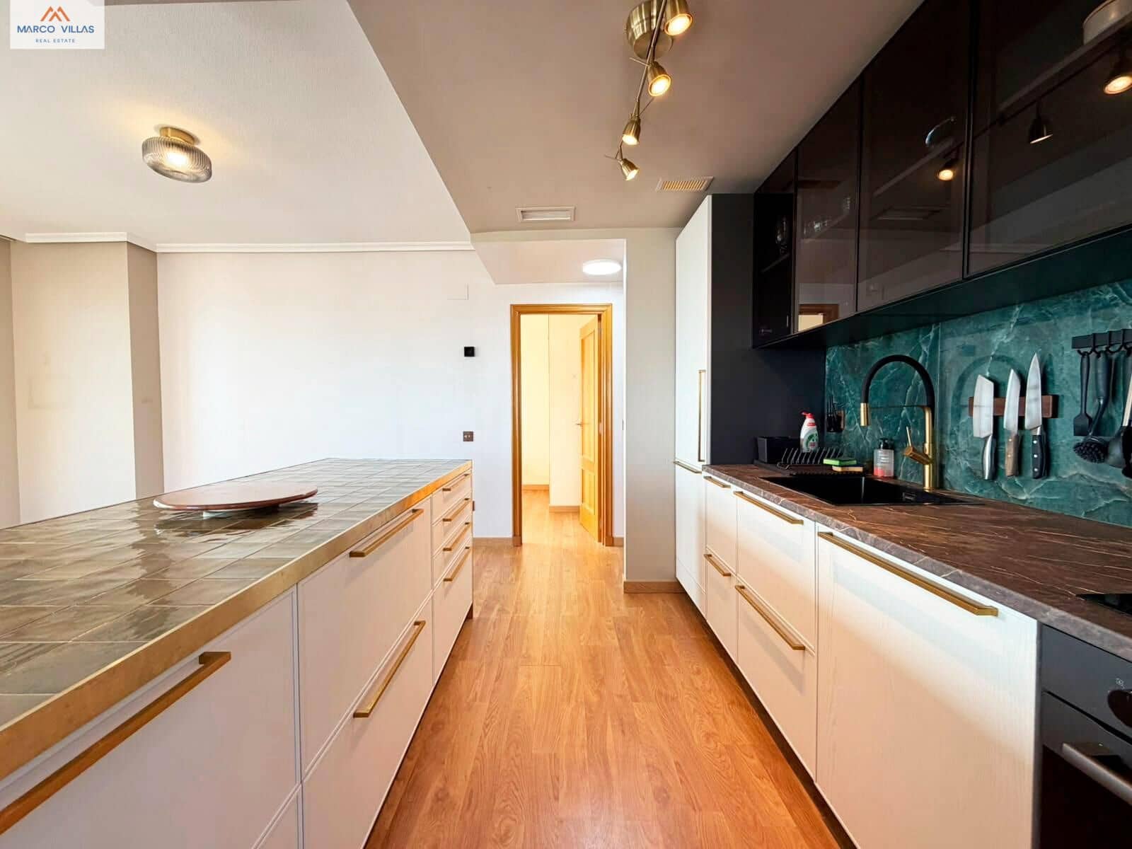 3 bedroom Flat for sale in Guardamar del Segura with pool garage - € 350,000 (Ref: 9962698)
