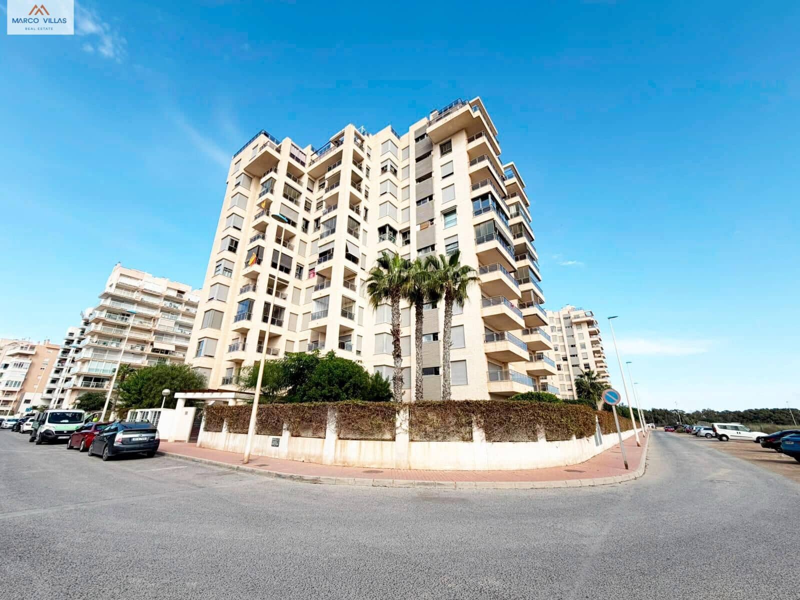 3 bedroom Flat for sale in Guardamar del Segura with pool garage - € 350,000 (Ref: 9962698)