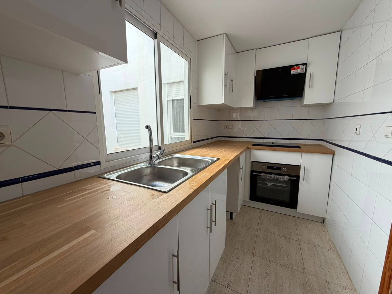 Ático de 3 habitaciones en Guardamar del Segura en venta - 282.000 € (Ref: 9975433)