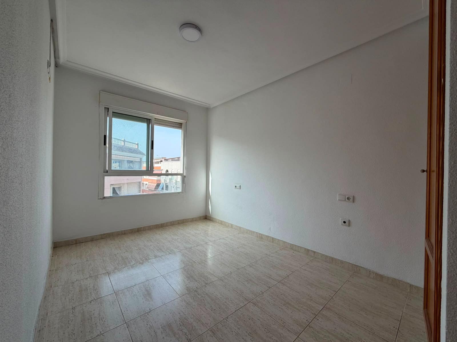 Ático de 3 habitaciones en Guardamar del Segura en venta - 282.000 € (Ref: 9975433)