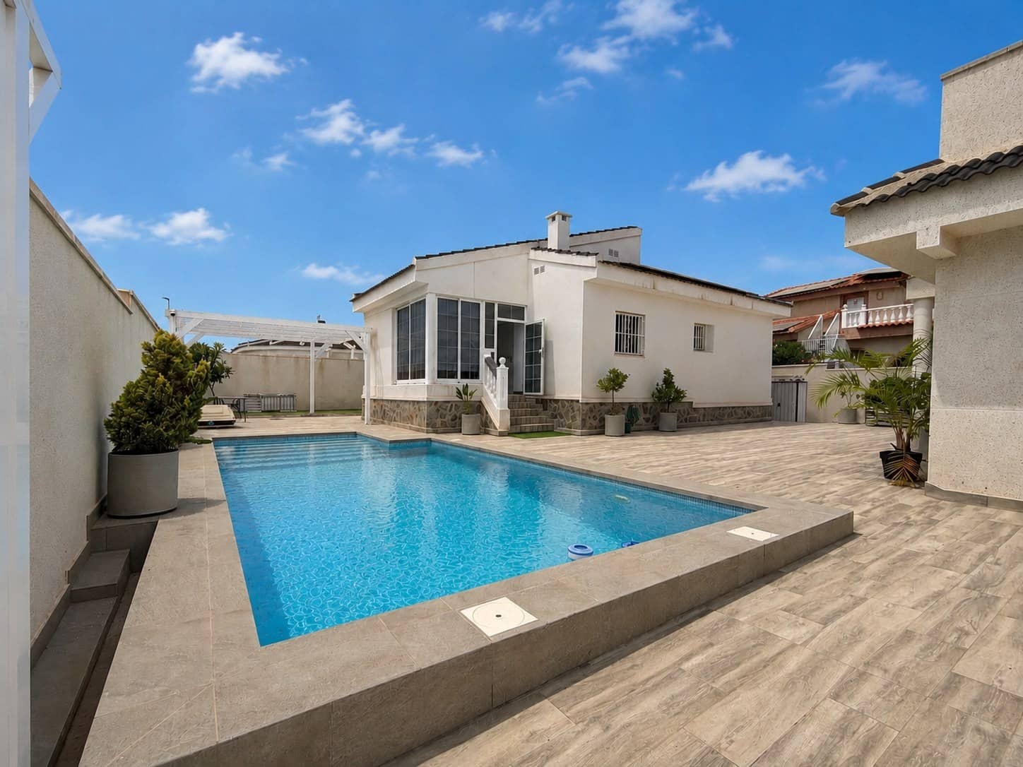 4 soveværelse Villa til salg i Ciudad Quesada med swimmingpool garage - € 470.000 (Ref: 9975434)