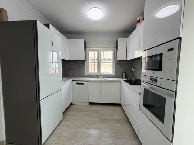 4 soveværelse Villa til salg i Ciudad Quesada, Rojales med swimmingpool garage - € 470.000 (Ref: 9975434)