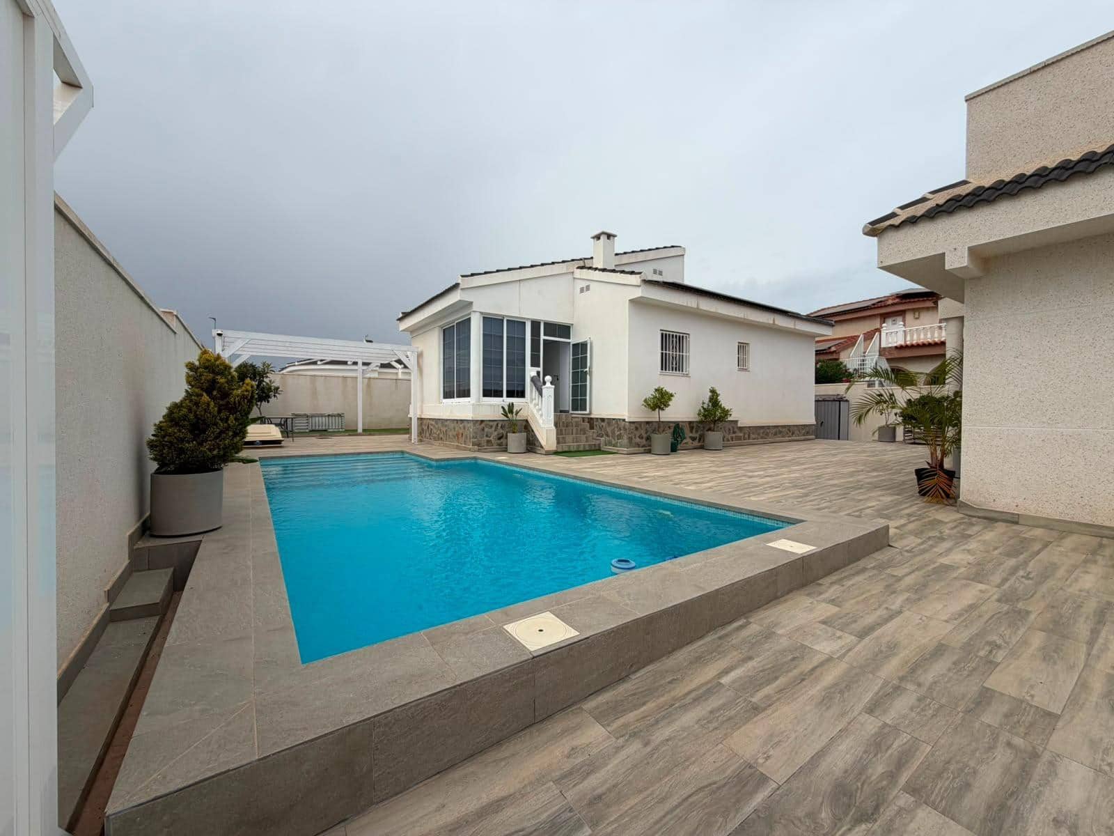 4 soveværelse Villa til salg i Ciudad Quesada med swimmingpool garage - € 470.000 (Ref: 9975434)