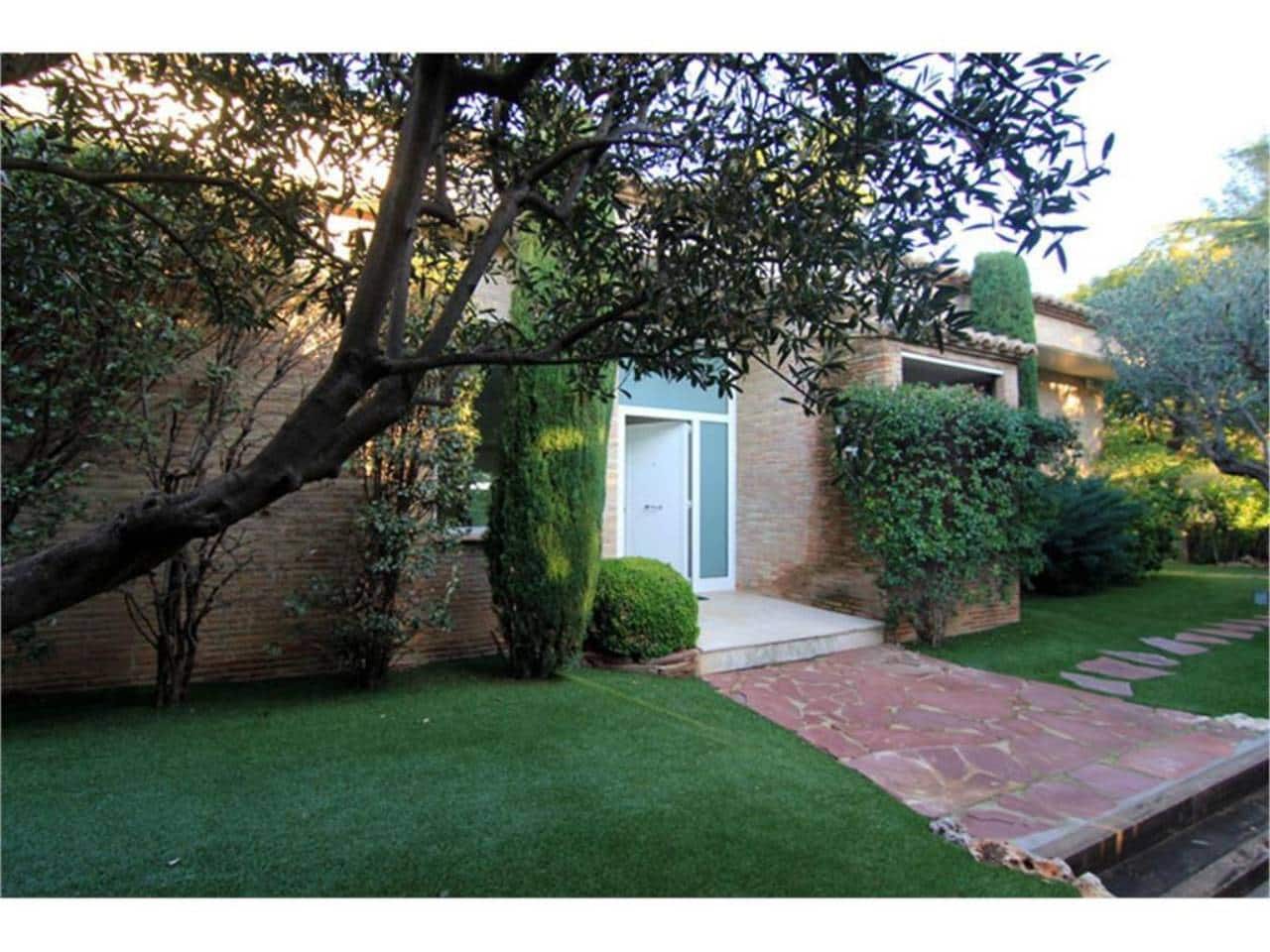 5 soveværelse Villa til salg i Campolivar med swimmingpool garage - € 1.250.000 (Ref: 2484769)