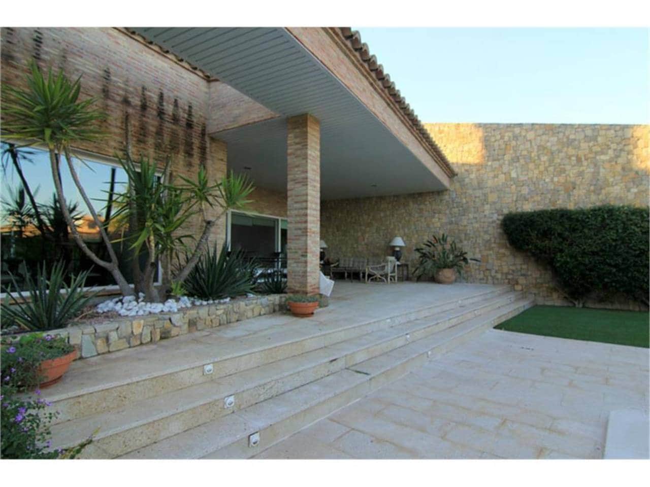 5 soveværelse Villa til salg i Campolivar med swimmingpool garage - € 1.250.000 (Ref: 2484769)