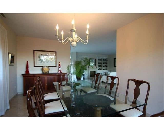 5 sypialnia Willa na sprzedaż w Campolivar, Godella z basenem garażem - 1 250 000 € (Ref: 2484769)