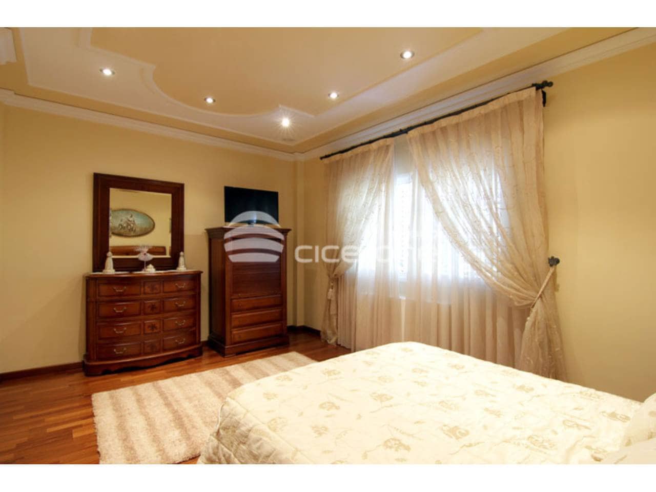 4 soveværelse Villa til salg i Benaguasil med swimmingpool garage - € 850.000 (Ref: 2792662)