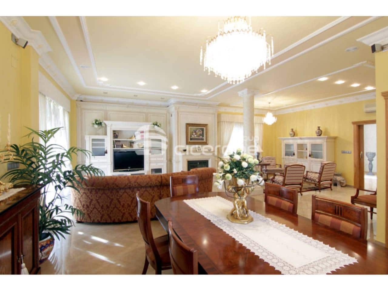 4 soveværelse Villa til salg i Benaguasil med swimmingpool garage - € 850.000 (Ref: 2792662)